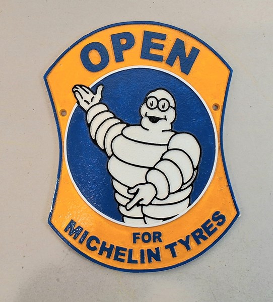 Lot 23 - WALL PLAQUE