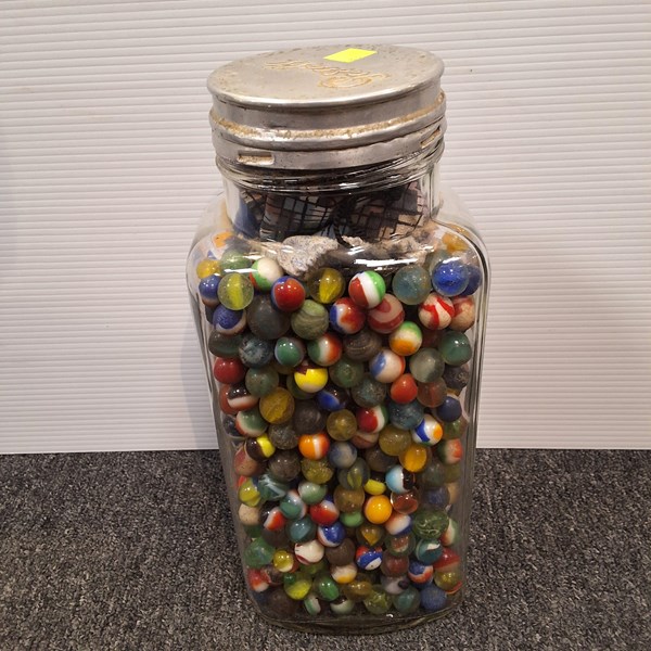 Lot 1200 - MARBLES