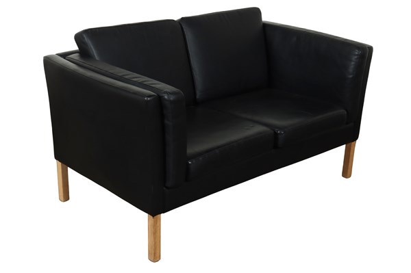 Lot 89 - DANISH LEATHER LOUNGE