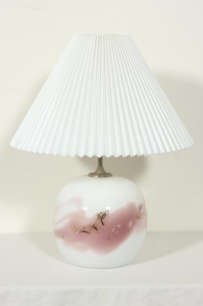 Lot 385 - TABLE LAMP