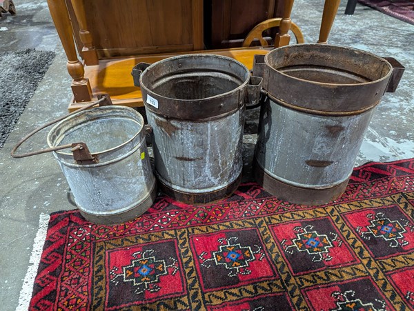 Lot 153 - BUCKETS