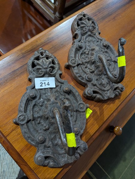 Lot 214 - COAT HOOKS