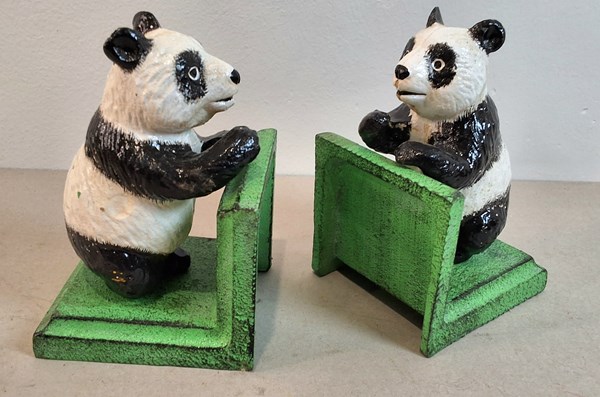 Lot 1395 - BOOK ENDS