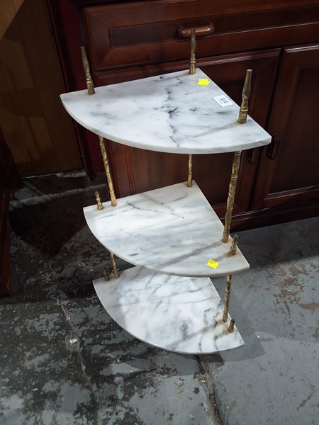 Lot 315 - CORNER WHATNOT