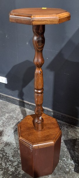 Lot 174 - JARDINIERE STAND