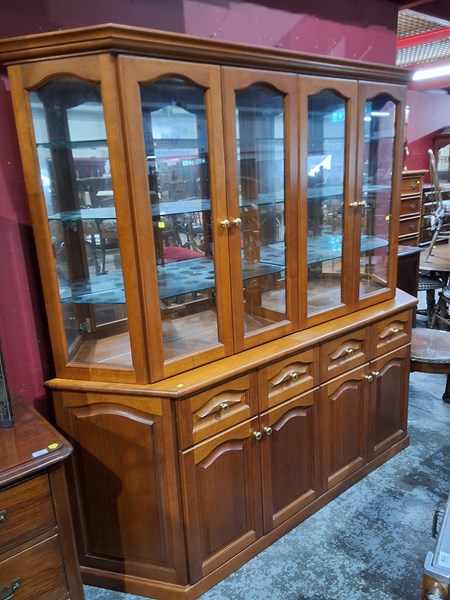 Lot 95 - BOOKCASE DISPLAY