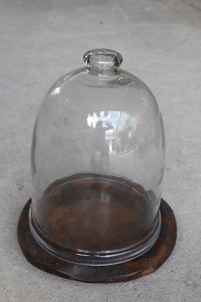 Lot 59 - CLOCHE