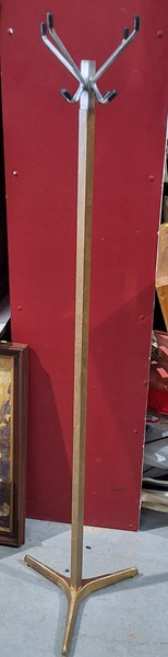 Lot 395 - COAT STAND