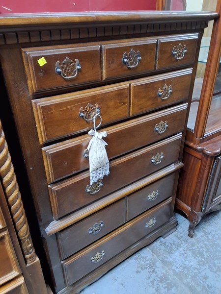 Lot 53 - CHEST OF DRAWERS