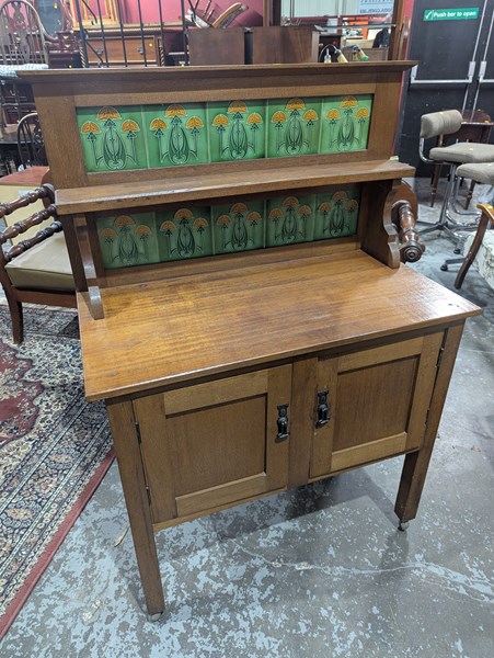 Lot 77 - WASH STAND