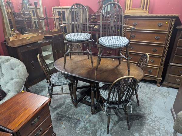 Lot 61 - DINING SUITE
