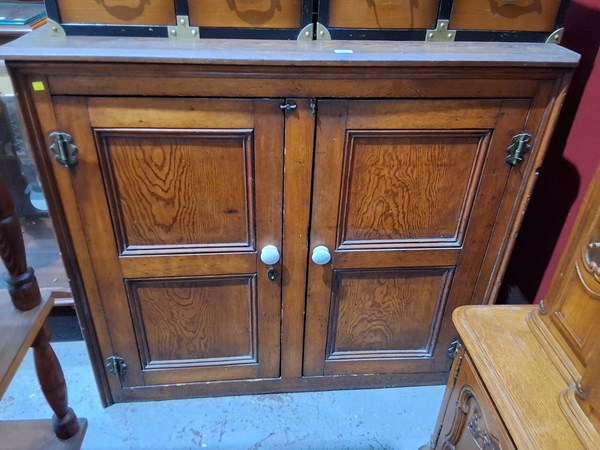 Lot 41 - DRESSER BASE