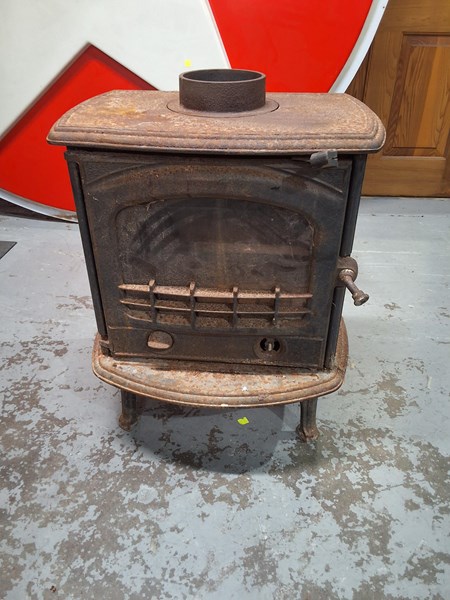 Lot 215 - STOVE