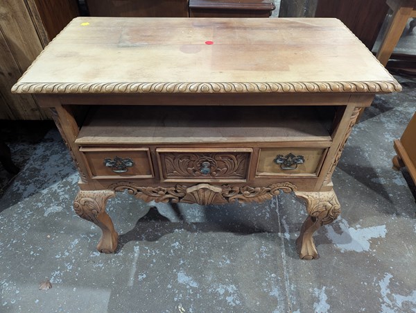 Lot 71 - CONSOLE CABINET