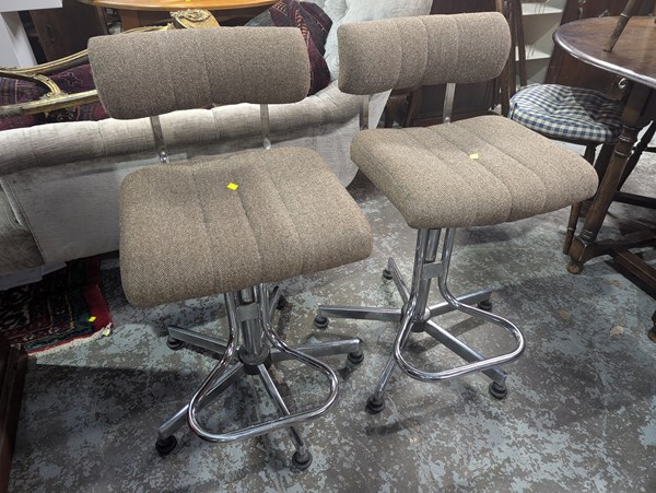 Lot 13 - BAR STOOLS
