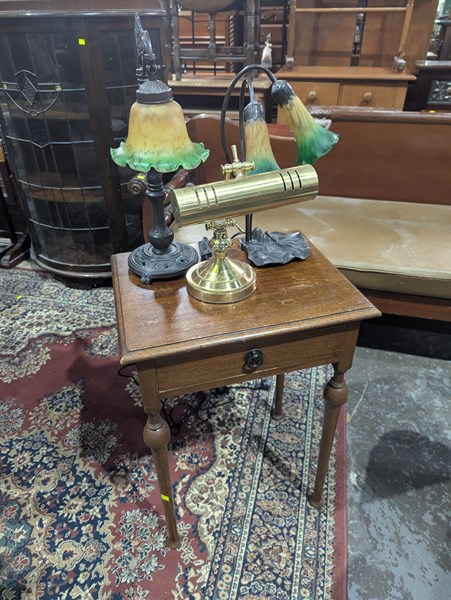 Lot 125 - LAMP TABLE AND LAMPS
