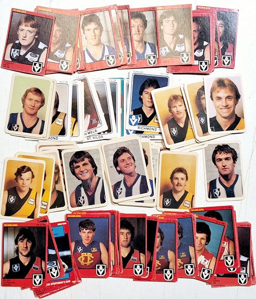 Lot 1074 - COLLECTORS CARDS