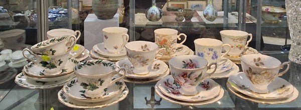 Lot 1395 - TRIOS