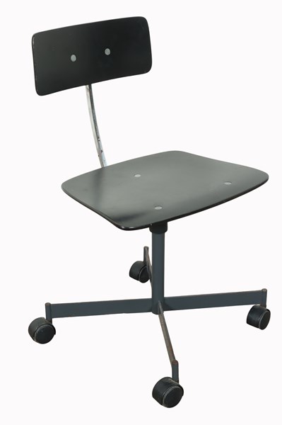 Lot 194 - KEVI DESK CHAIR