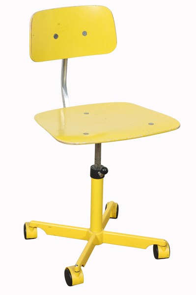 Lot 60 - KEVI DESK CHAIR