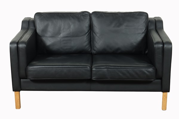 Lot 84 - DANISH LEATHER LOUNGE