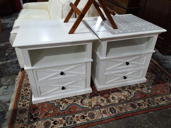 Lot 11 - BEDSIDES