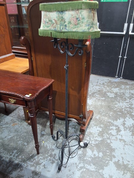 Lot 67 - STANDARD LAMP