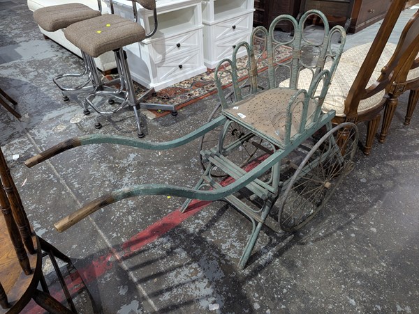 Lot 242 - CHILDS CART