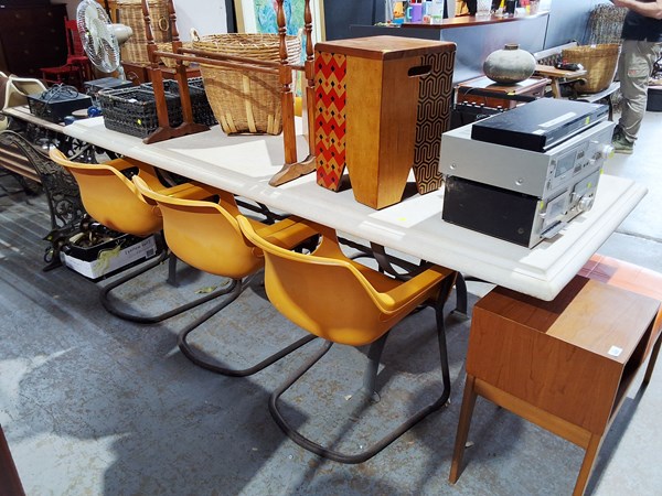 Lot 416 - PATIO TABLE