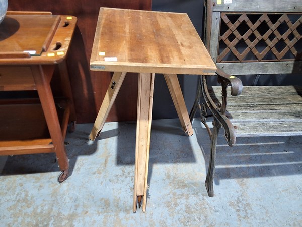Lot 417 - TRIPOD TABLE