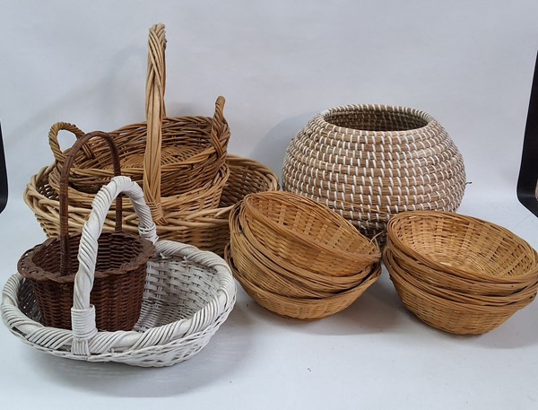 Lot 1528 - BASKETS