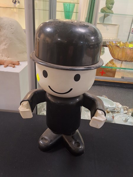 Lot 1346 - HOME PRIDE FIGURE