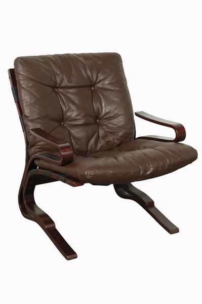 Lot 173 - LOUNGE CHAIR