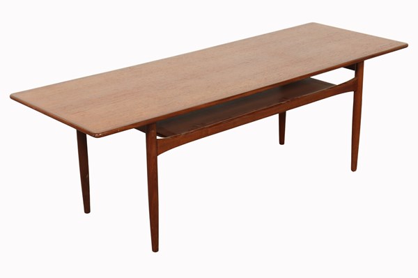 Lot 112 - TEAK COFFEE TABLE