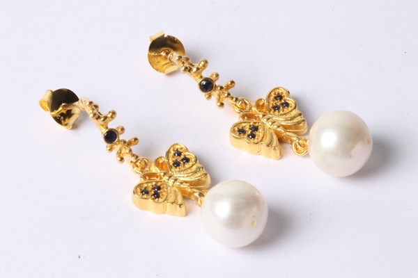 Lot 1009 - EARRINGS