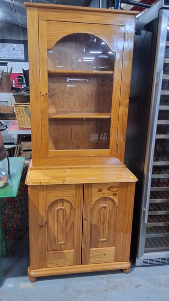 Lot 253 - KITCHEN DRESSER