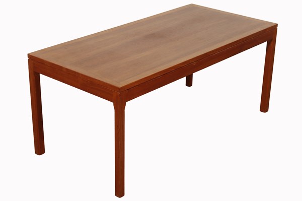 Lot 376 - TEAK COFFEE TABLE