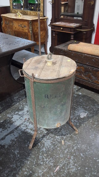 Lot 294 - WASH TUB