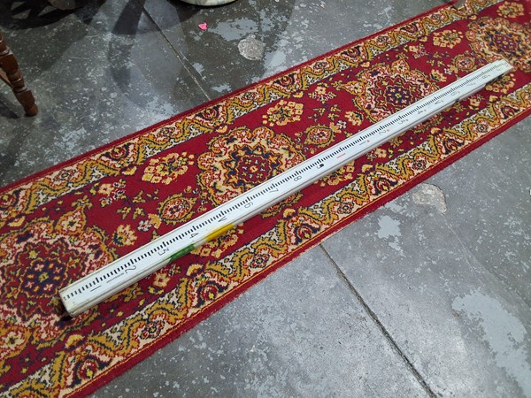 Lot 284 - SURVEYOR'S MEASURE