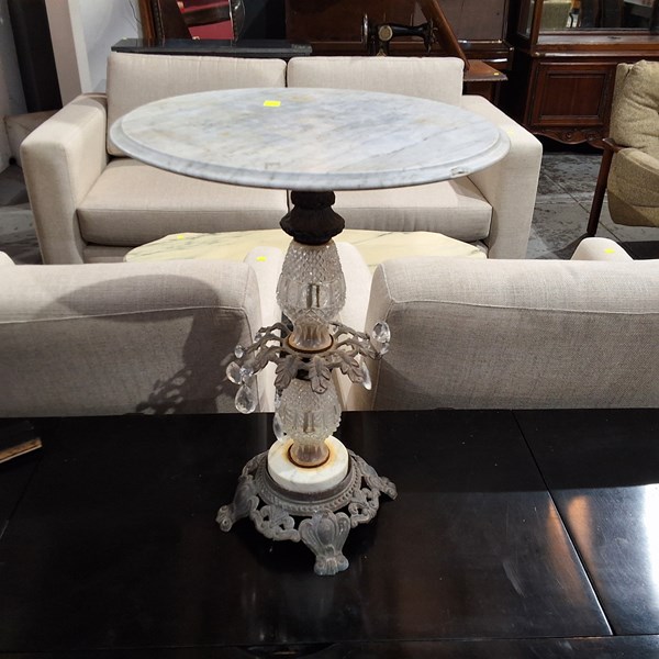 Lot 343 - SIDE TABLE