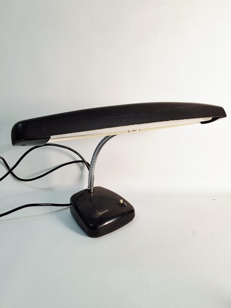 Lot 1181 - RETRO LAMP