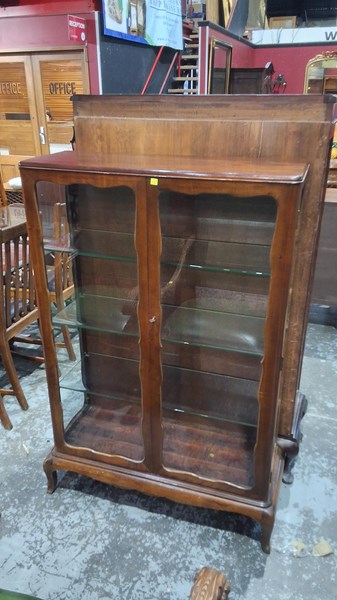 Lot 187 - CHINA CABINET