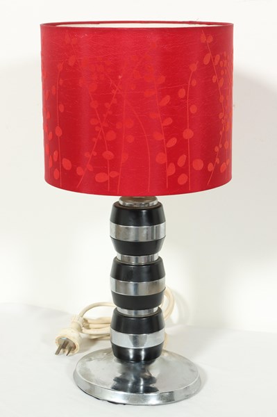 Lot 143 - TABLE LAMP