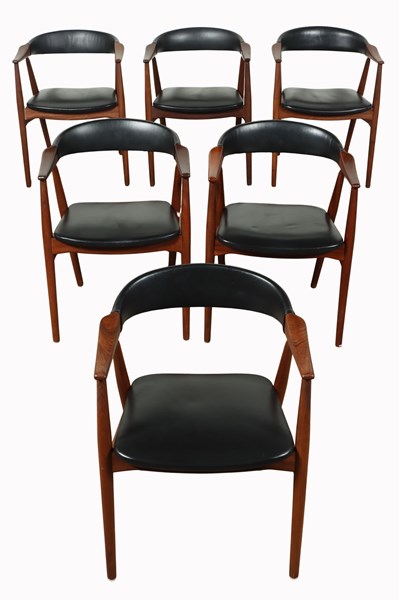 Lot 149 - SET OF MODEL 213 CHAIRS