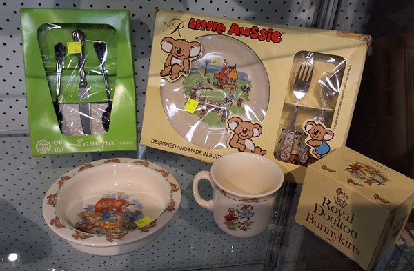 Lot 1312 - SERVINGWARE