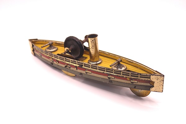Lot 30 - EARLY GERMAN (HESS) FLYWHEEL BATTLESHIP