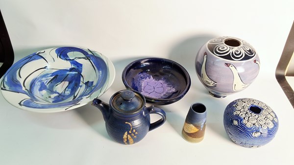 Lot 1210 - STUDIO POTTERY