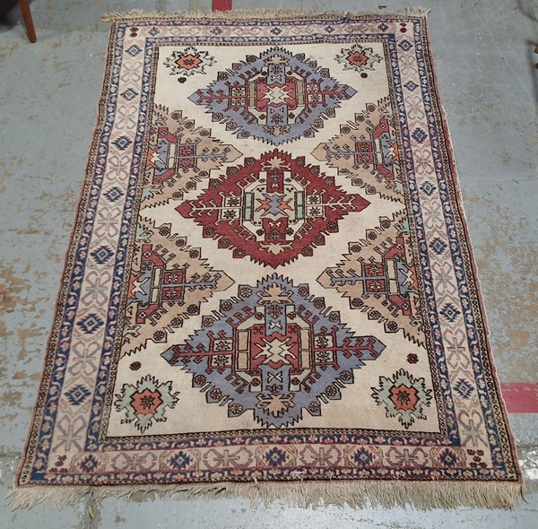 Lot 516 - AFGHAN RUG