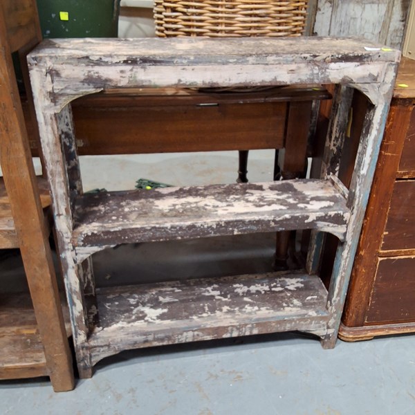 Lot 248 - SHELF