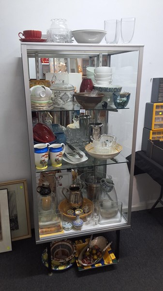 Lot 1536 - HOME DECOR & SERVINGWARE